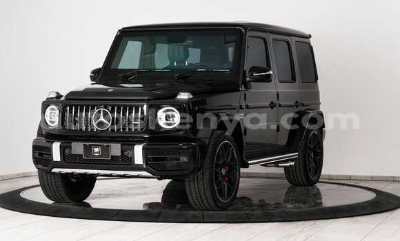 Haaraa Mercedes Viano Black Makiinaa iti Nairobi keessatti Nairobi keessatti