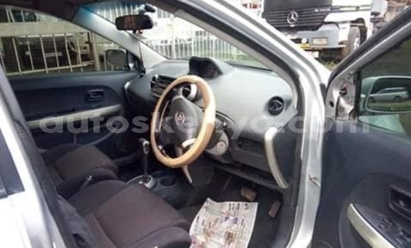 Nunua Ilio tumika Toyota IST Fedha Gari ndani ya Nairobi nchini Nairobi Nunua Ilio tumika Toyota IST Fedha Gari ndani ya Nairobi nchini Nairobi