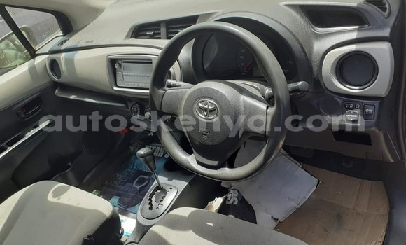 Oofamaa Toyota Vitz Blue Makiinaa iti Nairobi keessatti Nairobi keessatti Oofamaa Toyota Vitz Blue Makiinaa iti Nairobi keessatti Nairobi keessatti