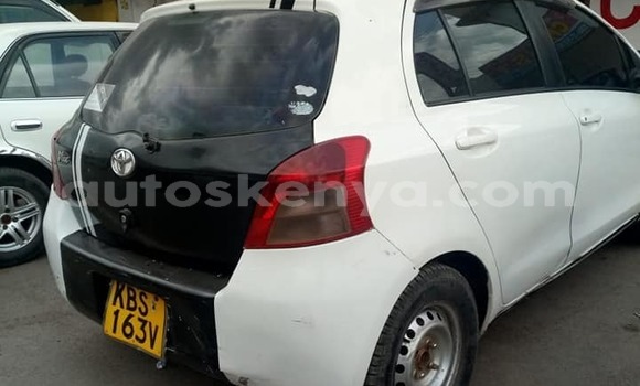 Nunua Ilio tumika Toyota Vitz Nyeupe Gari ndani ya Nairobi nchini Nairobi Nunua Ilio tumika Toyota Vitz Nyeupe Gari ndani ya Nairobi nchini Nairobi