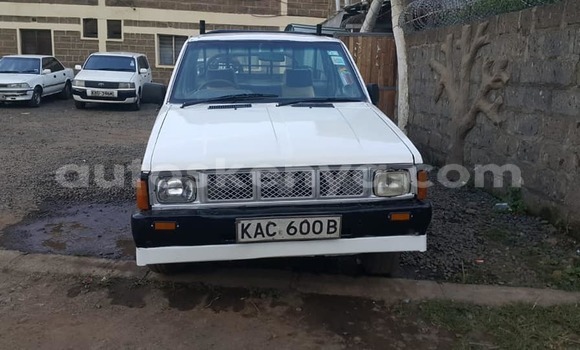 Oofamaa Nissan Safari White Makiinaa iti Nairobi keessatti Nairobi keessatti Oofamaa Nissan Safari White Makiinaa iti Nairobi keessatti Nairobi keessatti