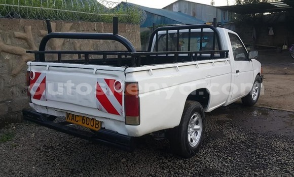 Oofamaa Nissan Safari White Makiinaa iti Nairobi keessatti Nairobi keessatti Oofamaa Nissan Safari White Makiinaa iti Nairobi keessatti Nairobi keessatti