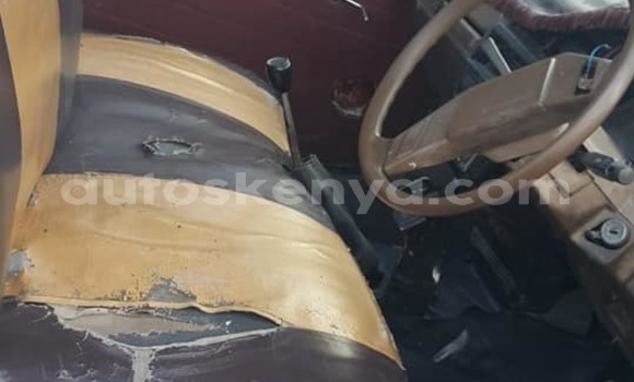 Oofamaa Nissan Safari White Makiinaa iti Nairobi keessatti Nairobi keessatti Oofamaa Nissan Safari White Makiinaa iti Nairobi keessatti Nairobi keessatti