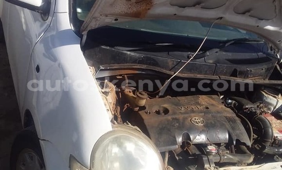 Oofamaa Toyota Sienta White Makiinaa iti Nairobi keessatti Nairobi keessatti Oofamaa Toyota Sienta White Makiinaa iti Nairobi keessatti Nairobi keessatti