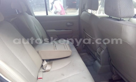 Nunua Ilio tumika Nissan Wingroad Fedha Gari ndani ya Nairobi nchini Nairobi Nunua Ilio tumika Nissan Wingroad Fedha Gari ndani ya Nairobi nchini Nairobi