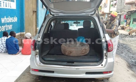 Nunua Ilio tumika Nissan Wingroad Fedha Gari ndani ya Nairobi nchini Nairobi Nunua Ilio tumika Nissan Wingroad Fedha Gari ndani ya Nairobi nchini Nairobi