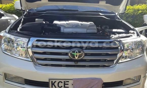Nunua Ilio tumika Toyota Land Cruiser Nyeupe Gari ndani ya Nairobi nchini Nairobi Nunua Ilio tumika Toyota Land Cruiser Nyeupe Gari ndani ya Nairobi nchini Nairobi