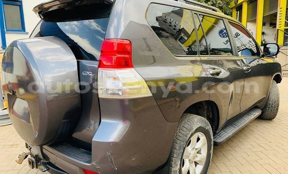 Nunua Ilio tumika Toyota Land Cruiser Prado Nyeusi Gari ndani ya Nairobi nchini Nairobi Nunua Ilio tumika Toyota Land Cruiser Prado Nyeusi Gari ndani ya Nairobi nchini Nairobi