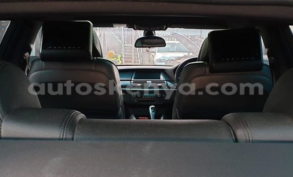 Nunua Ilio tumika BMW X6 Fedha Gari ndani ya Nairobi nchini Nairobi Nunua Ilio tumika BMW X6 Fedha Gari ndani ya Nairobi nchini Nairobi