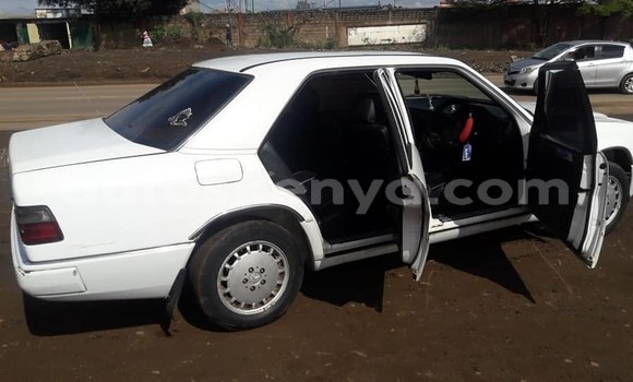 Buy Used Mercedes‒Benz E–Class White Car in Nairobi in Nairobi Buy Used Mercedes‒Benz E–Class White Car in Nairobi in Nairobi