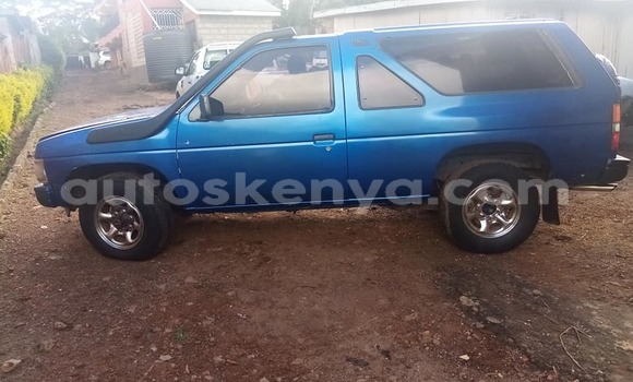 Oofamaa Nissan Terrano Blue Makiinaa iti Nairobi keessatti Nairobi keessatti Oofamaa Nissan Terrano Blue Makiinaa iti Nairobi keessatti Nairobi keessatti