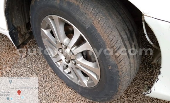 Oofamaa Toyota Premio White Makiinaa iti Nairobi keessatti Nairobi keessatti Oofamaa Toyota Premio White Makiinaa iti Nairobi keessatti Nairobi keessatti