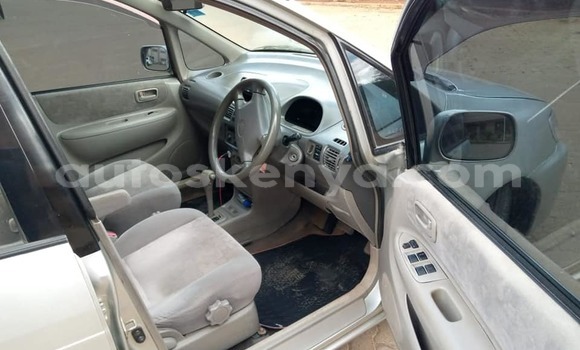 Oofamaa Toyota Spacio Silver Makiinaa iti Nairobi keessatti Nairobi keessatti Oofamaa Toyota Spacio Silver Makiinaa iti Nairobi keessatti Nairobi keessatti