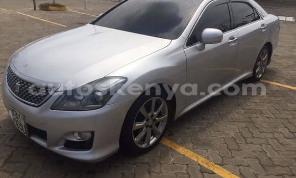 Oofamaa Toyota Crown Silver Makiinaa iti Nairobi keessatti Nairobi keessatti Oofamaa Toyota Crown Silver Makiinaa iti Nairobi keessatti Nairobi keessatti