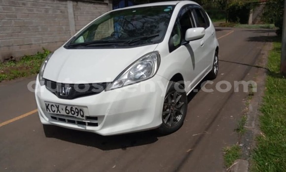 Nunua Ilio tumika Honda Fit Nyeupe Gari ndani ya Nairobi nchini Nairobi Nunua Ilio tumika Honda Fit Nyeupe Gari ndani ya Nairobi nchini Nairobi