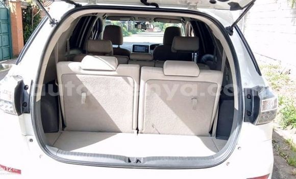 Nunua Ilio tumika Toyota Wish Nyeupe Gari ndani ya Nairobi nchini Nairobi Nunua Ilio tumika Toyota Wish Nyeupe Gari ndani ya Nairobi nchini Nairobi