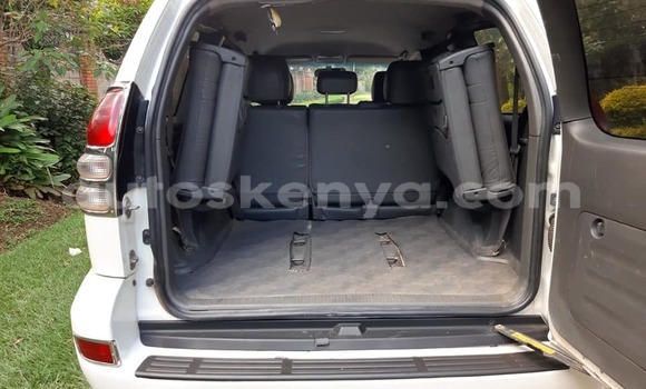 Nunua Ilio tumika Toyota Land Cruiser Prado Nyeupe Gari ndani ya Nairobi nchini Nairobi Nunua Ilio tumika Toyota Land Cruiser Prado Nyeupe Gari ndani ya Nairobi nchini Nairobi