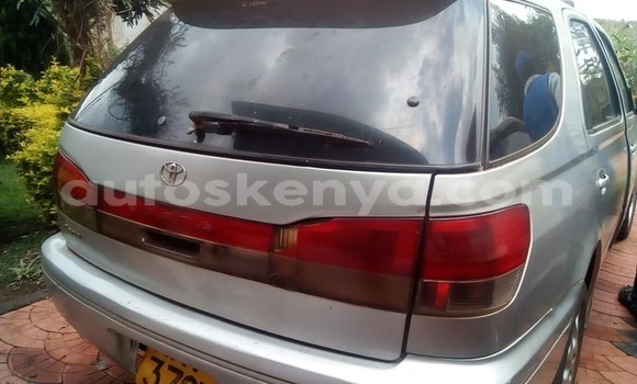 Nunua Ilio tumika Toyota Vista Fedha Gari ndani ya Nairobi nchini Nairobi Nunua Ilio tumika Toyota Vista Fedha Gari ndani ya Nairobi nchini Nairobi