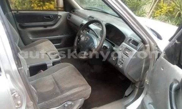 Nunua Ilio tumika Honda CR–V Fedha Gari ndani ya Nairobi nchini Nairobi Nunua Ilio tumika Honda CR–V Fedha Gari ndani ya Nairobi nchini Nairobi