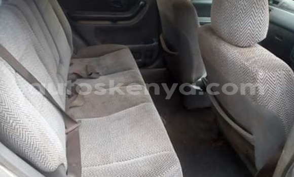 Nunua Ilio tumika Honda CR–V Fedha Gari ndani ya Nairobi nchini Nairobi Nunua Ilio tumika Honda CR–V Fedha Gari ndani ya Nairobi nchini Nairobi