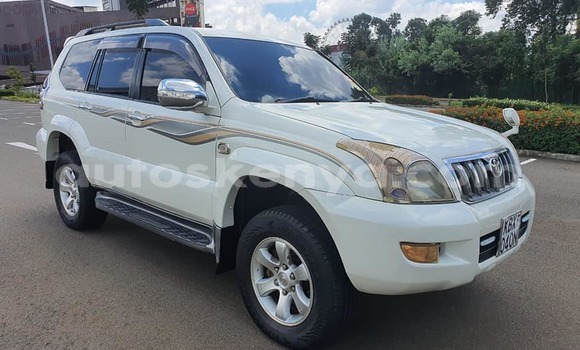 Buy Used Toyota Land Cruiser Prado White Car in Nairobi in Nairobi Buy Used Toyota Land Cruiser Prado White Car in Nairobi in Nairobi