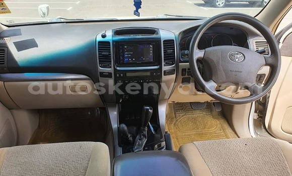 Buy Used Toyota Land Cruiser Prado White Car in Nairobi in Nairobi Buy Used Toyota Land Cruiser Prado White Car in Nairobi in Nairobi