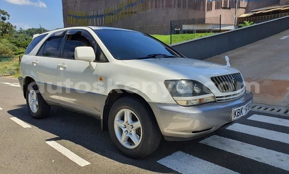 Buy Used Toyota Harrier White Car in Nairobi in Nairobi Buy Used Toyota Harrier White Car in Nairobi in Nairobi