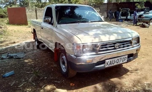 Buy Used Toyota Hilux White Car in Nairobi in Nairobi Buy Used Toyota Hilux White Car in Nairobi in Nairobi