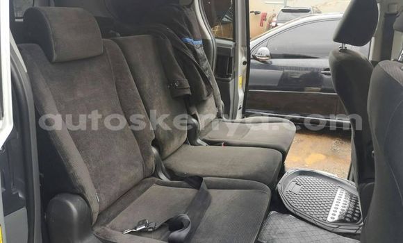 Oofamaa Toyota Voxy Silver Makiinaa iti Thika keessatti Nairobi keessatti Oofamaa Toyota Voxy Silver Makiinaa iti Thika keessatti Nairobi keessatti