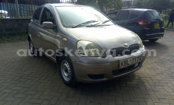 Oofamaa Toyota Vitz Silver Makiinaa iti Thika keessatti Nairobi keessatti Oofamaa Toyota Vitz Silver Makiinaa iti Thika keessatti Nairobi keessatti