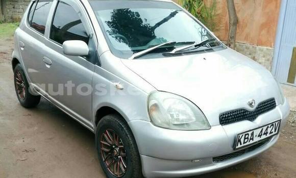 Oofamaa Toyota Vitz Silver Makiinaa iti Thika keessatti Nairobi keessatti Oofamaa Toyota Vitz Silver Makiinaa iti Thika keessatti Nairobi keessatti