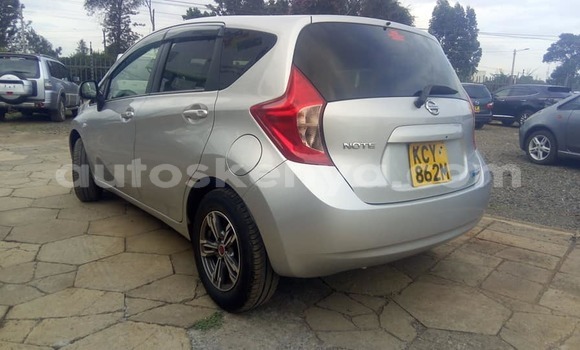 Oofamaa Nissan Note Silver Makiinaa iti Thika keessatti Nairobi keessatti Oofamaa Nissan Note Silver Makiinaa iti Thika keessatti Nairobi keessatti