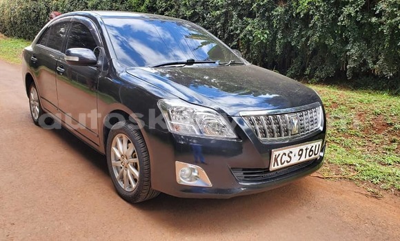 Oofamaa Toyota Premio Black Makiinaa iti Nairobi keessatti Nairobi keessatti