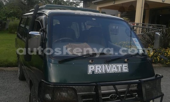 Oofamaa Toyota Hiace Green Makiinaa iti Nairobi keessatti Nairobi keessatti