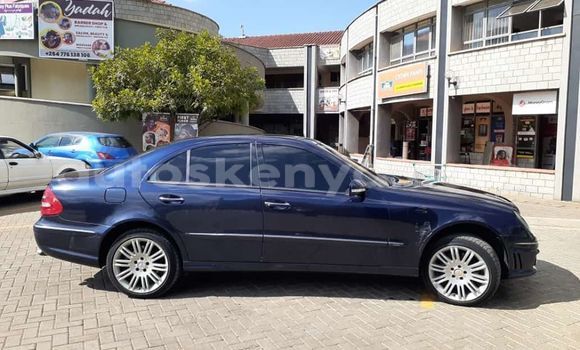 Buy Used Mercedes‒Benz E–Class Blue Car in Nairobi in Nairobi Buy Used Mercedes‒Benz E–Class Blue Car in Nairobi in Nairobi