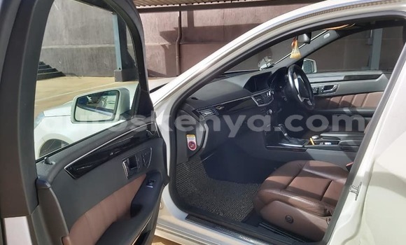 Oofamaa Mercedes‒Benz E–Class White Makiinaa iti Nairobi keessatti Nairobi keessatti Oofamaa Mercedes‒Benz E–Class White Makiinaa iti Nairobi keessatti Nairobi keessatti
