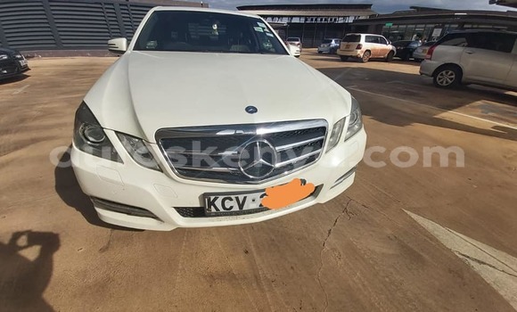 Oofamaa Mercedes‒Benz E–Class White Makiinaa iti Nairobi keessatti Nairobi keessatti Oofamaa Mercedes‒Benz E–Class White Makiinaa iti Nairobi keessatti Nairobi keessatti