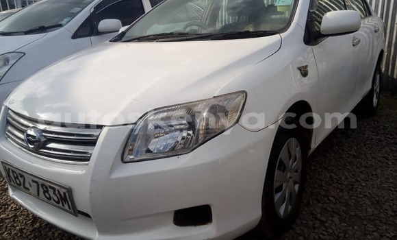 Nunua Ilio tumika Toyota Axio Nyeupe Gari ndani ya Nairobi nchini Nairobi