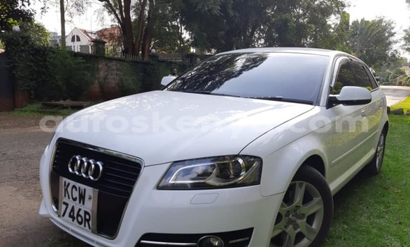 Oofamaa Audi A3 White Makiinaa iti Nairobi keessatti Nairobi keessatti