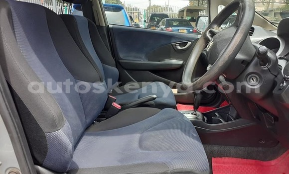 Oofamaa Honda Fit Silver Makiinaa iti Nairobi keessatti Nairobi keessatti Oofamaa Honda Fit Silver Makiinaa iti Nairobi keessatti Nairobi keessatti