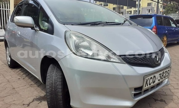 Oofamaa Honda Fit Silver Makiinaa iti Nairobi keessatti Nairobi keessatti Oofamaa Honda Fit Silver Makiinaa iti Nairobi keessatti Nairobi keessatti