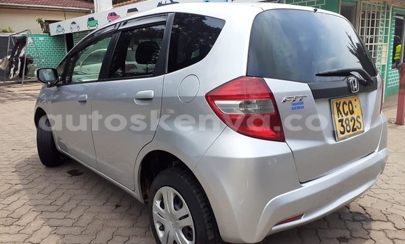 Oofamaa Honda Fit Silver Makiinaa iti Nairobi keessatti Nairobi keessatti Oofamaa Honda Fit Silver Makiinaa iti Nairobi keessatti Nairobi keessatti