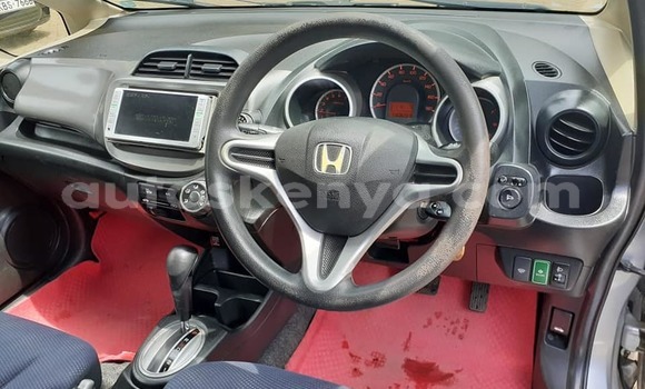 Oofamaa Honda Fit Silver Makiinaa iti Nairobi keessatti Nairobi keessatti Oofamaa Honda Fit Silver Makiinaa iti Nairobi keessatti Nairobi keessatti