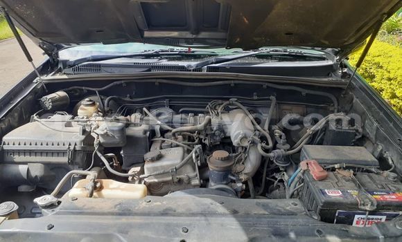 Nunua Ilio tumika Toyota Land Cruiser Prado Bluu Gari ndani ya Nairobi nchini Nairobi Nunua Ilio tumika Toyota Land Cruiser Prado Bluu Gari ndani ya Nairobi nchini Nairobi