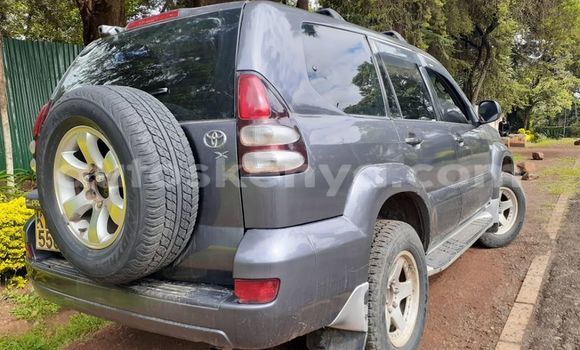 Nunua Ilio tumika Toyota Land Cruiser Prado Bluu Gari ndani ya Nairobi nchini Nairobi Nunua Ilio tumika Toyota Land Cruiser Prado Bluu Gari ndani ya Nairobi nchini Nairobi