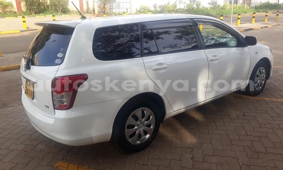 Oofamaa Toyota Fielder White Makiinaa iti Nairobi keessatti Nairobi keessatti Oofamaa Toyota Fielder White Makiinaa iti Nairobi keessatti Nairobi keessatti