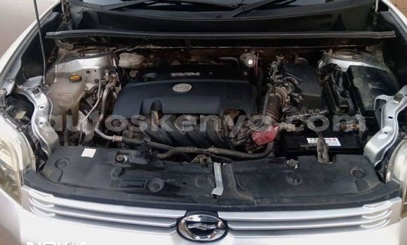 Oofamaa Toyota Corolla Rumion Silver Makiinaa iti Thika keessatti Nairobi keessatti Oofamaa Toyota Corolla Rumion Silver Makiinaa iti Thika keessatti Nairobi keessatti