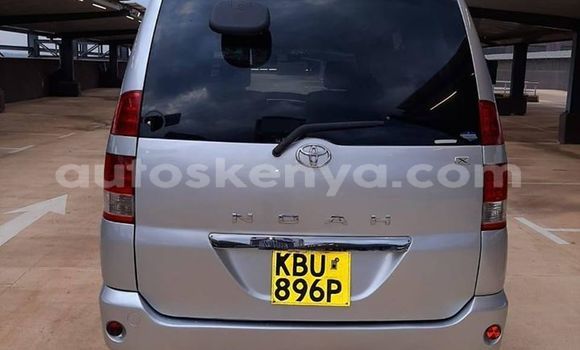 Oofamaa Toyota Noah Silver Makiinaa iti Nairobi keessatti Nairobi keessatti Oofamaa Toyota Noah Silver Makiinaa iti Nairobi keessatti Nairobi keessatti