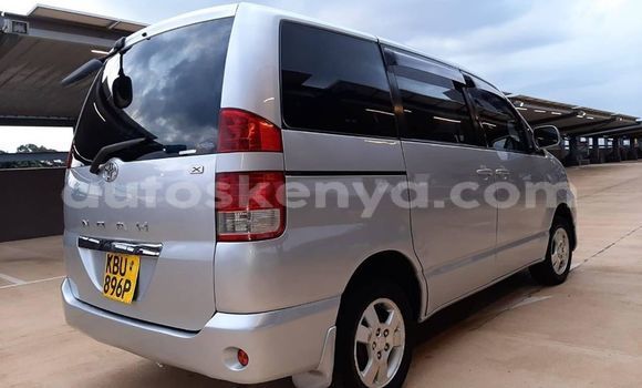 Oofamaa Toyota Noah Silver Makiinaa iti Nairobi keessatti Nairobi keessatti Oofamaa Toyota Noah Silver Makiinaa iti Nairobi keessatti Nairobi keessatti