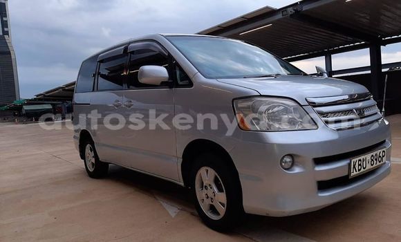 Oofamaa Toyota Noah Silver Makiinaa iti Nairobi keessatti Nairobi keessatti Oofamaa Toyota Noah Silver Makiinaa iti Nairobi keessatti Nairobi keessatti